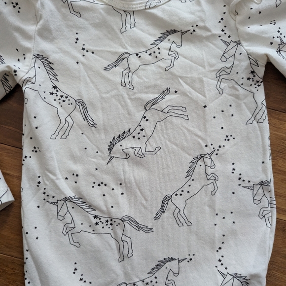 2pc Lindex baby girl onesies - Picture 3 of 6